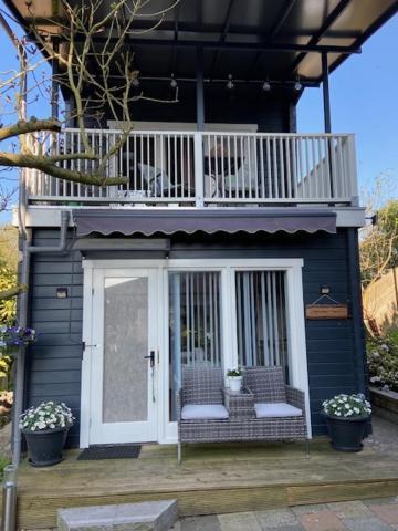 Apartamento Tinyhouse Woody At The Water Zaandam Exterior foto